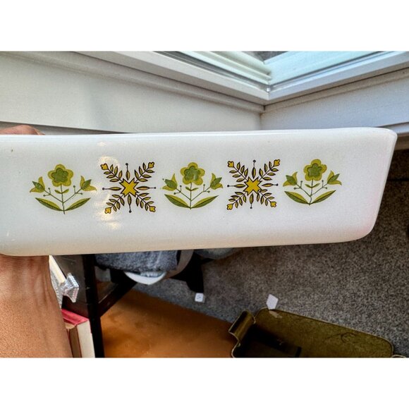 Vintage Fire-King Anchor Hocking Meadow Green Casserole Dish 10" Glass 2.5" Deep - Picture 3 of 6